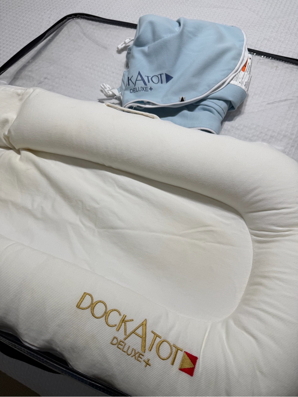 Deluxe+ Dock-A-Tot